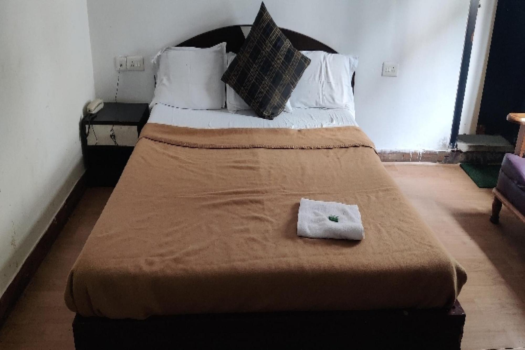 Capital O 8272 Hotel Pratigya Residency Ґанґток Екстер'єр фото